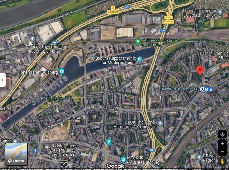 City Apartment Duisburg 2#Netflix &Wlan &Kingsize Bett & Kaffee Maschine & Central & 500M Innenhafen & 2 Min U Bahn Buitenkant foto