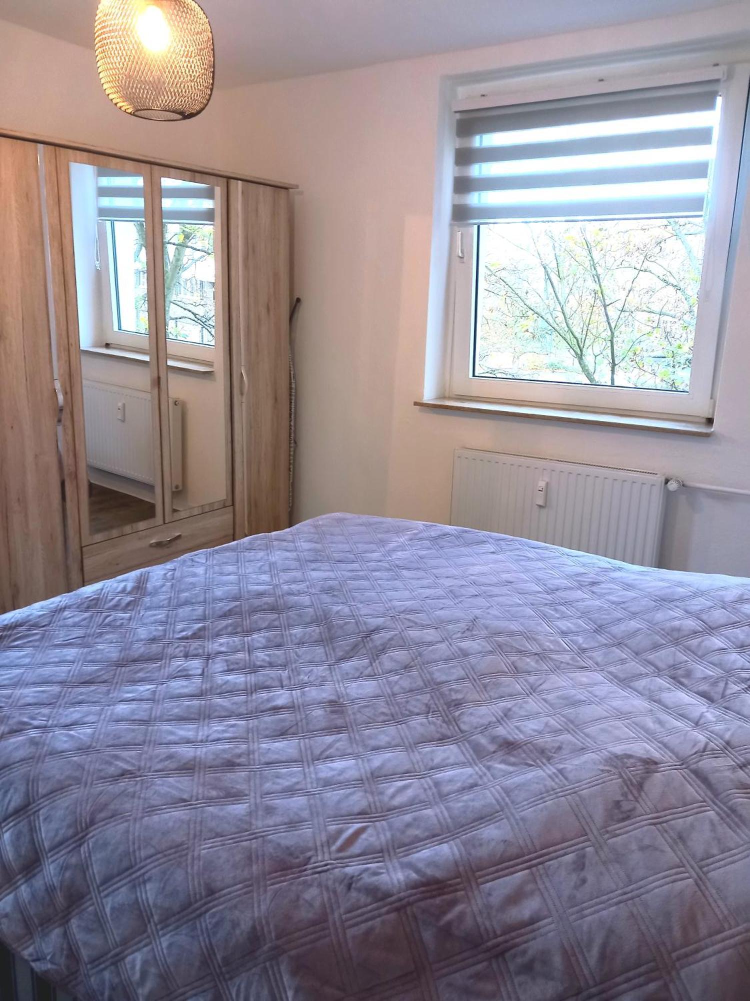 City Apartment Duisburg 2#Netflix &Wlan &Kingsize Bett & Kaffee Maschine & Central & 500M Innenhafen & 2 Min U Bahn Buitenkant foto